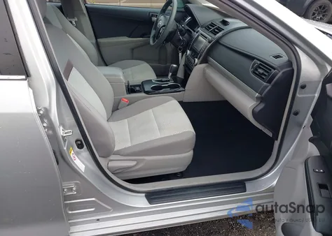 2014 Toyota Camry Le z USA, uszkodzony, nr VIN 4T1BF1FK8EU845079